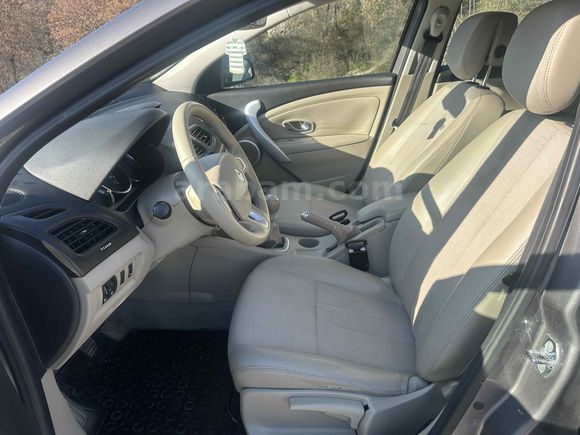 Sahibinden Renault Megane 1.5 dCi Privilege 2012 Model 