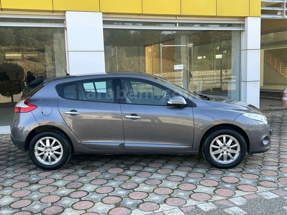 Sahibinden Renault Megane 1.5 dCi Privilege 2012 Model 