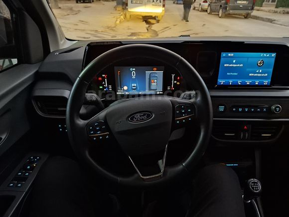 Sahibinden Ford Tourneo Courier 1.5 EcoBlue Titanium 2024 Model