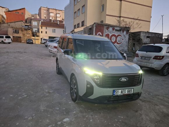Sahibinden Ford Tourneo Courier 1.5 EcoBlue Titanium 2024 Model