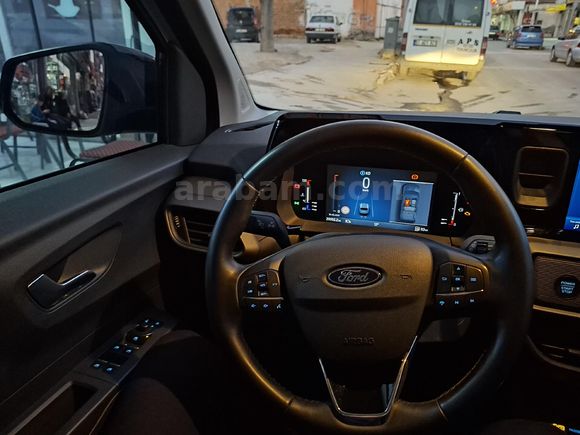 Sahibinden Ford Tourneo Courier 1.5 EcoBlue Titanium 2024 Model