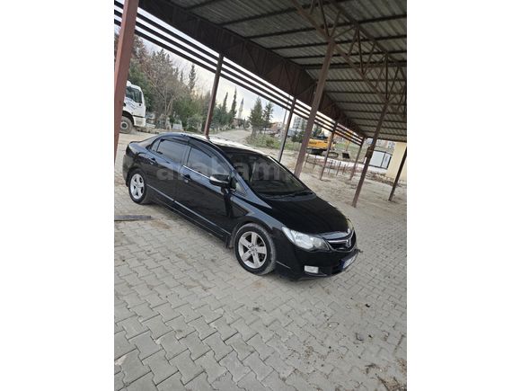 Sahibinden Honda Civic 1.6i VTEC Elegance 2009 Model