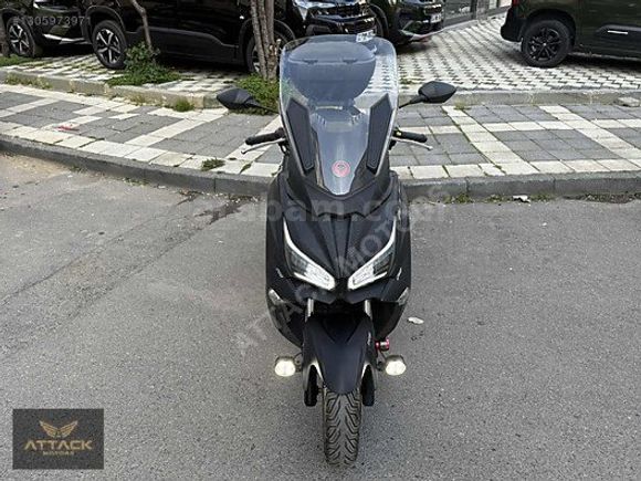 Galeriden SYM Joymax Z Plus 250 2023 Model İstanbul 9.800 km Siyah