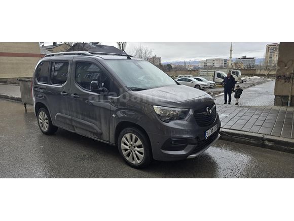 Sahibinden Opel Combo 1.5 CDTI Ultimate 2022 Model