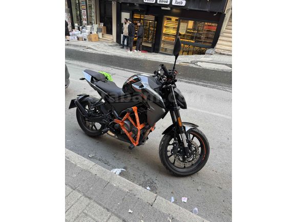 Sahibinden CFmoto 250NK Km 4300  