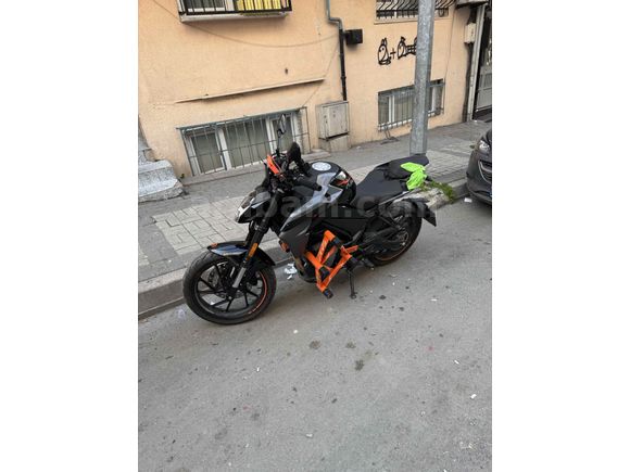 Sahibinden CFmoto 250NK Km 4300  