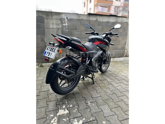 BAJAJ NS200 UG  km 1.700