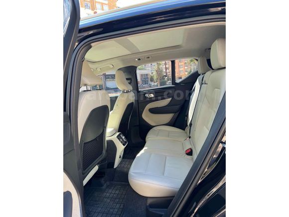 Sahibinden Volvo XC40 1.5 T2 Plus Bright 2023 Model 