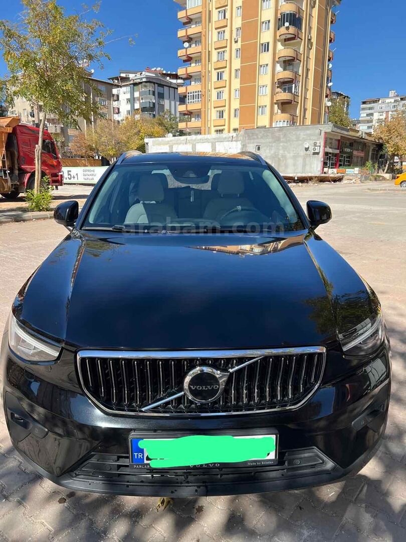 Sahibinden Volvo XC40 1.5 T2 Plus Bright 2023 Model 1