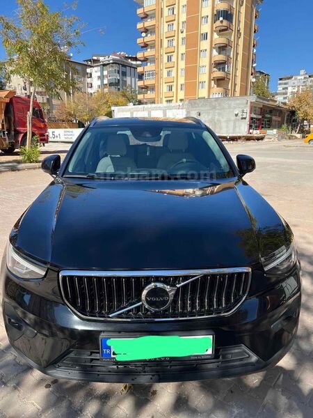 Sahibinden Volvo XC40 1.5 T2 Plus Bright 2023 Model