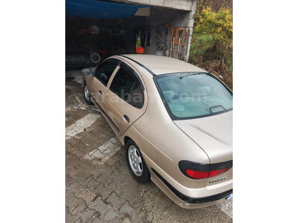 Sahibinden Renault Megane 2.0 RXT 1998 Model