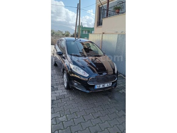 Sahibinden Ford Fiesta 1.6 Titanium 2013 Model  64500 km Siyah