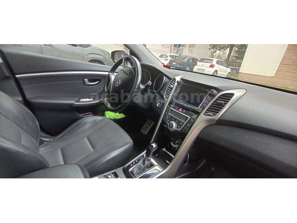 Sahibinden Hyundai i30 1.6 CRDi Elite 2012 Model 124 Binde