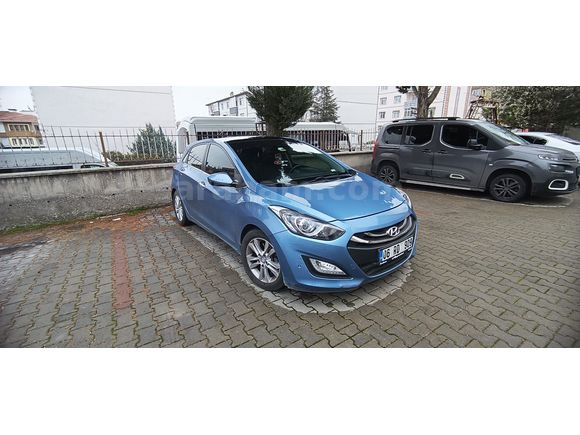 Sahibinden Hyundai i30 1.6 CRDi Elite 2012 Model 124 Binde