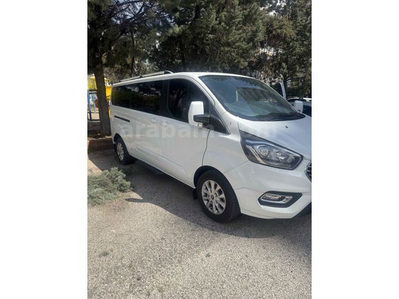 En düşük km. 13.600. En dolu model. Hasarsız. Boyasız. Otomobl ruhstlı. Deri koltuklu. 8+1