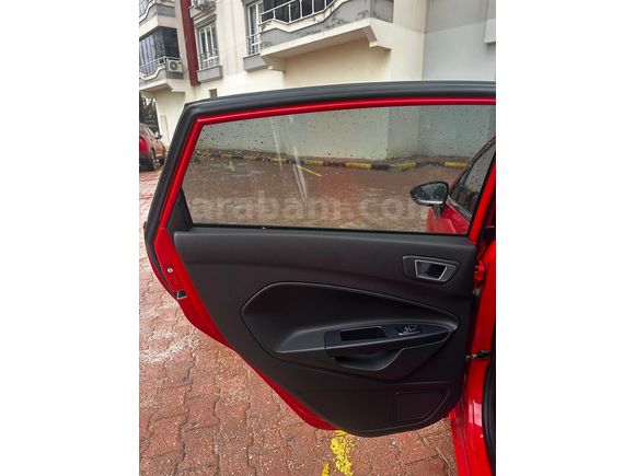 Masrafız Tertemiz Sahibinden Ford Fiesta 1.0  Titanium 2015 Model 