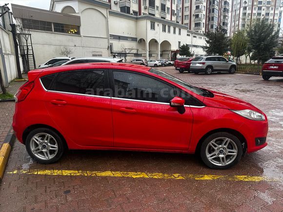 Masrafız Tertemiz Sahibinden Ford Fiesta 1.0  Titanium 2015 Model 