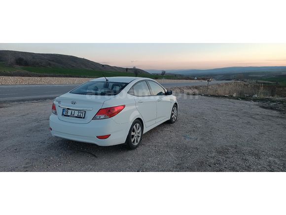 Sahibinden Hyundai Accent Blue 1.4 D-CVVT Mode Plus 2014 Model