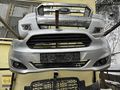 2016 Ford crier ön tampon dolu gri