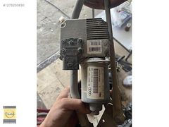 Audi a4 silecek motor ve mekanizmasi
