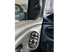 Sahibinden Ford Focus 1.6 Ghia 2004 Model  386.250 km Gri (Gümüş)