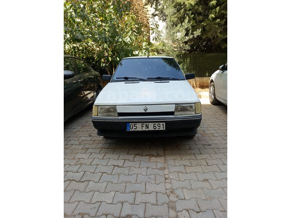 Sahibinden Renault R 9 1.4 Broadway 1993 Model  305.000 km Beyaz