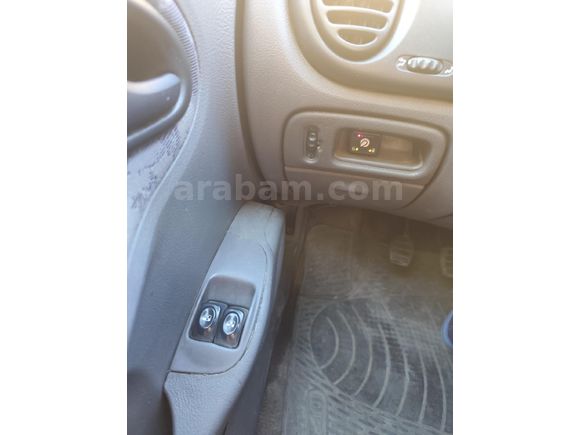 Sahibinden Renault Megane 1.6 RTA 2000 Model