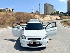 Sahibinden Hyundai Accent Blue 1.6 CRDI Mode Plus 2015 Model  183.000 km Beyaz