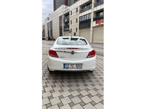 Sahibinden Opel Insignia 1.4 T Edition Elegance 2012 Model  100.000 km Beyaz