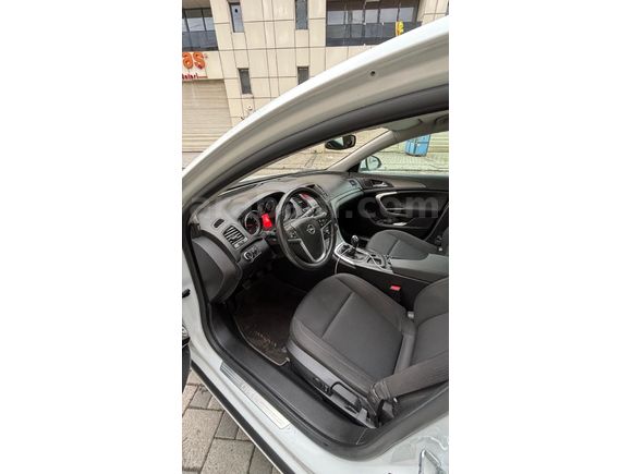 Sahibinden Opel Insignia 1.4 T Edition Elegance 2012 Model  100.000 km Beyaz