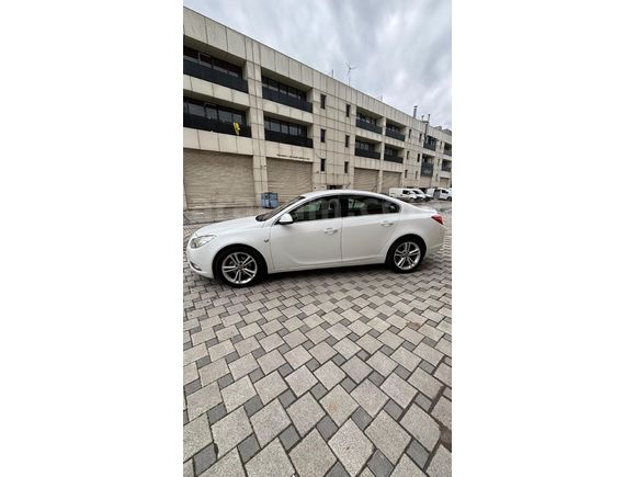 Sahibinden Opel Insignia 1.4 T Edition Elegance 2012 Model  100.000 km Beyaz