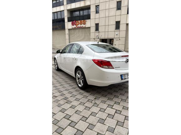 Sahibinden Opel Insignia 1.4 T Edition Elegance 2012 Model  100.000 km Beyaz