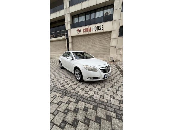 Sahibinden Opel Insignia 1.4 T Edition Elegance 2012 Model  100.000 km Beyaz