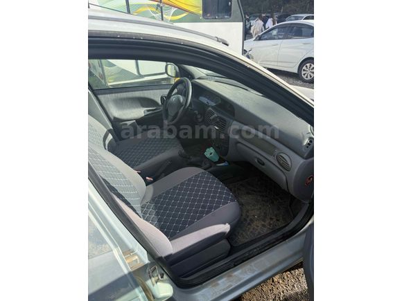 Sahibinden Renault Megane 1.4 RTA 2001 Model  orjinal