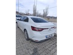 Sahibinden masrafsız temiz orijinal aracRenault Megane 1.3 TCe Joy 2021 Model