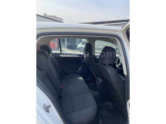 Fiyat Son Sahibinden Volkswagen Golf 1.6 TDi Trendline 2012 Model  
199.000 km Beyaz