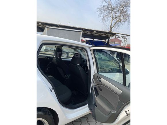 Fiyat Son Sahibinden Volkswagen Golf 1.6 TDi Trendline 2012 Model  
199.000 km Beyaz