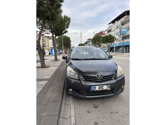 Sahibinden Toyota Verso 1.6 Elegant 2009 Model 