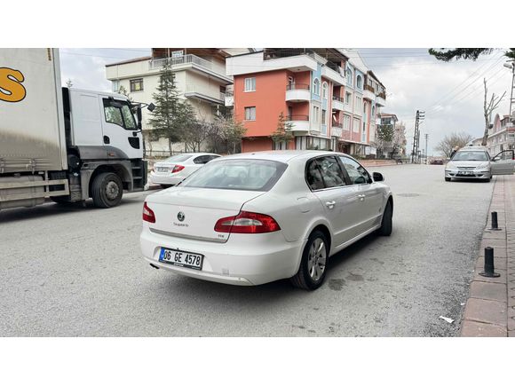MEMURDAN SKODA SUPERB ALMAN TANKI