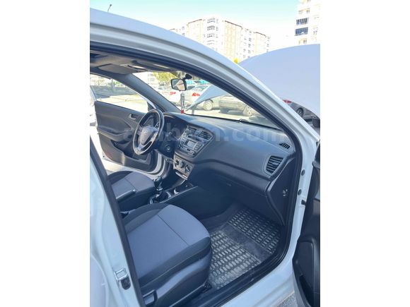 Sahibinden Hyundai i20 1.4 CRDi Style 2017 Model 