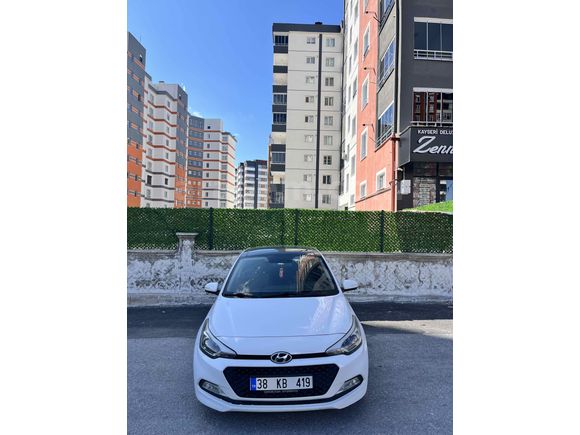 Sahibinden Hyundai i20 1.4 CRDi Style 2017 Model 
