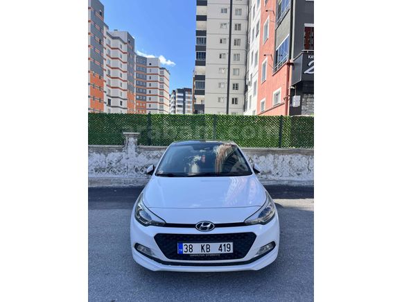 Sahibinden Hyundai i20 1.4 CRDi Style 2017 Model 