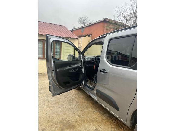 Sahibinden Opel Combo 1.5 CDTI Edition Plus 2025 Model 
