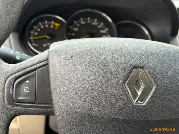 BOYASIZ OTOMATİK RENAULT MEGANE 1.6 EXPRESSİON 110HP BEYAZ LPGLİ