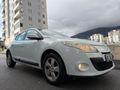 BOYASIZ OTOMATİK RENAULT MEGANE 1.6 EXPRESSİON 110HP BEYAZ LPGLİ