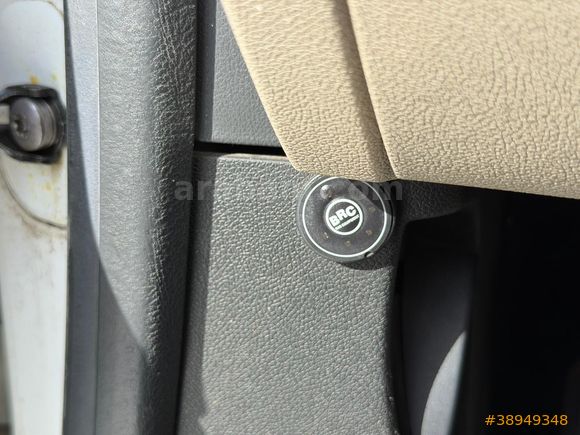 BOYASIZ OTOMATİK RENAULT MEGANE 1.6 EXPRESSİON 110HP BEYAZ LPGLİ