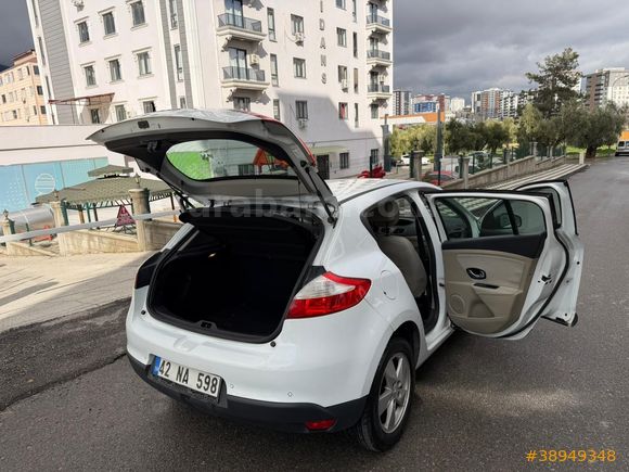 BOYASIZ OTOMATİK RENAULT MEGANE 1.6 EXPRESSİON 110HP BEYAZ LPGLİ
