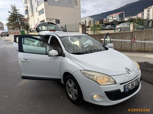 BOYASIZ OTOMATİK RENAULT MEGANE 1.6 EXPRESSİON 110HP BEYAZ LPGLİ