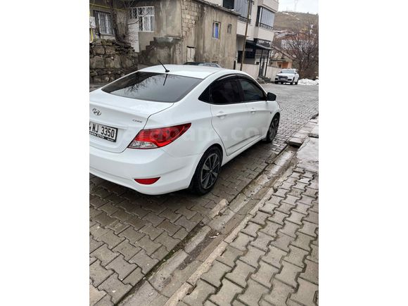 Sahibinden Hyundai Accent Blue 1.6 CRDI Mode 2015 Model 