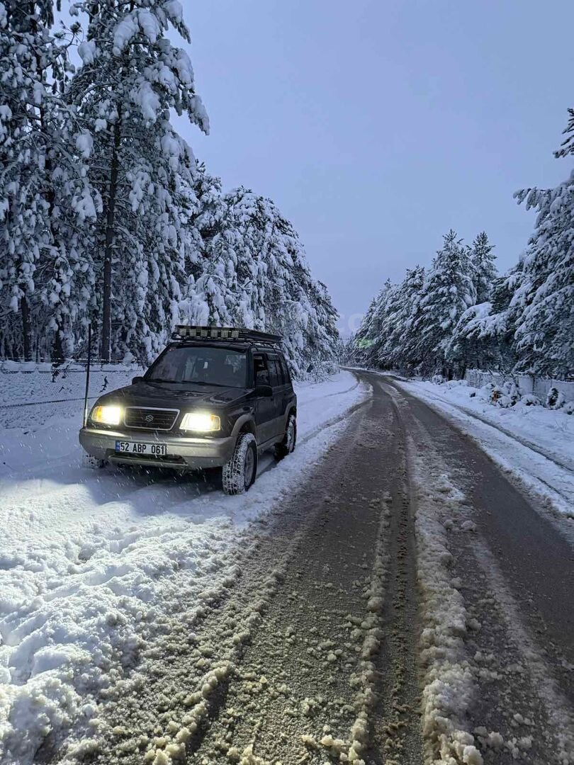 Sahibinden Suzuki Vitara 2.0 1995 Model 4
